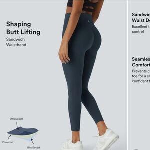 Halara Butt lifting leggings Navy NWT